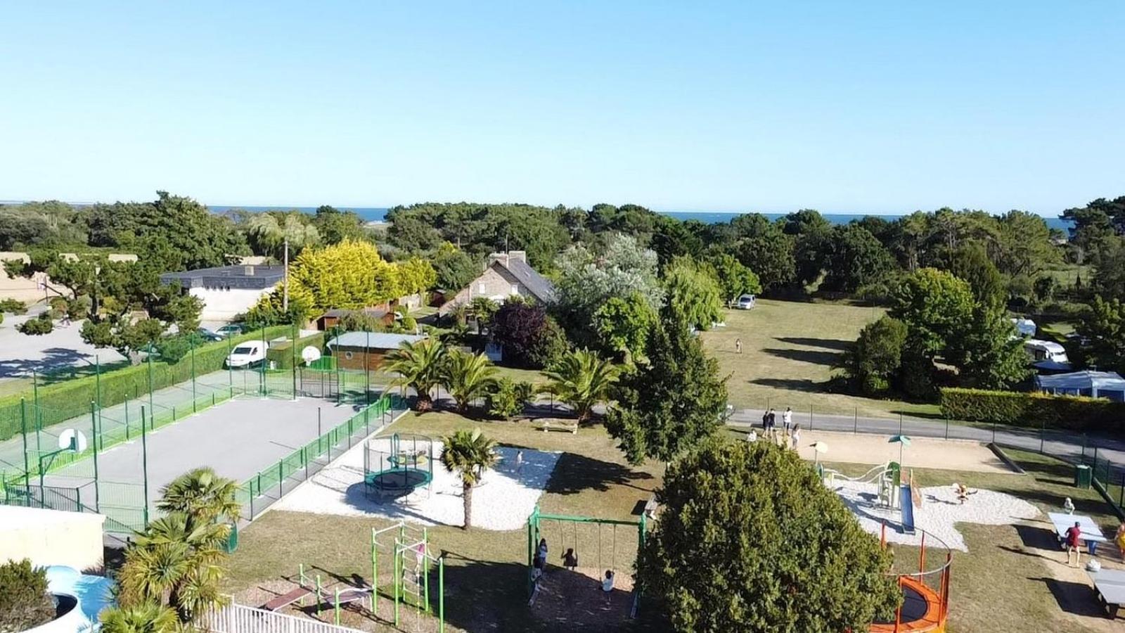 Camping De La Plage De Cleut-Rouz Fouesnant Exterior foto